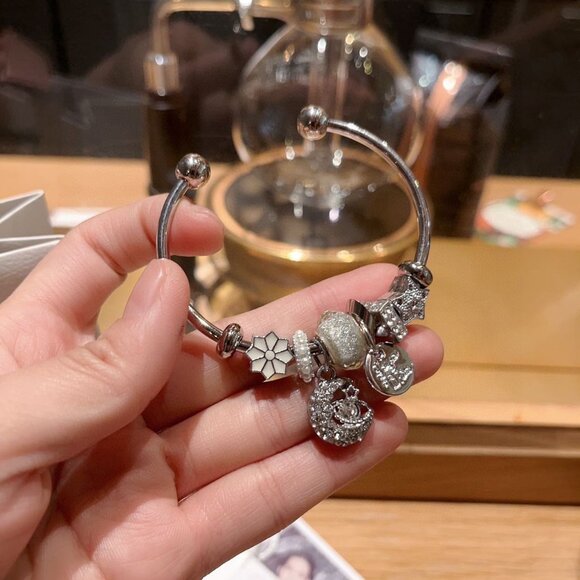 Pandora star and moon bracelet - Picture 4 of 5